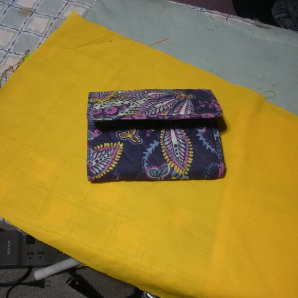 Vera Bradley tri fold Wallet Dark Purple - Picture 1 of 2